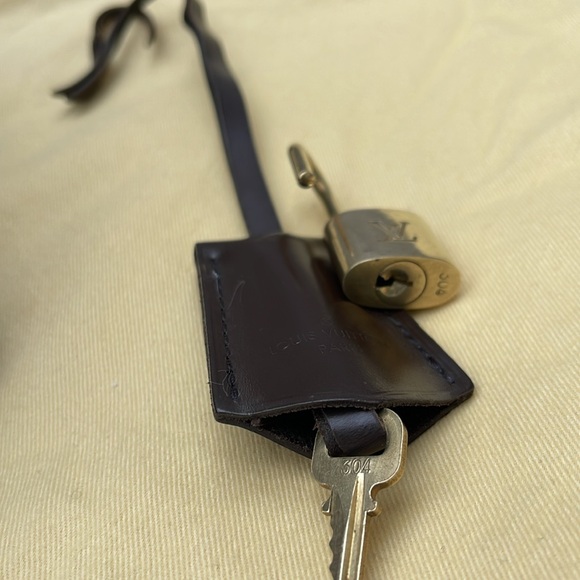 LOUIS VUITTON Duomo Damier Ebene East West Bag - Picture 8 of 17